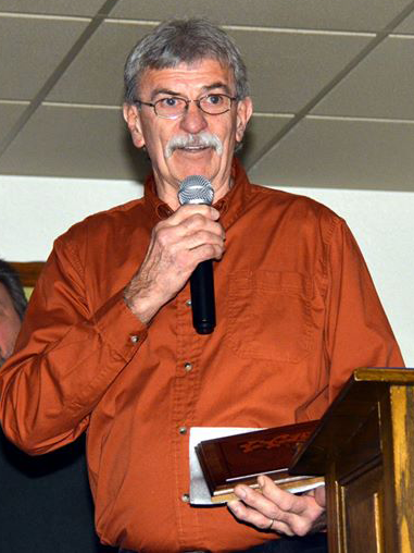 Jim accepting his Hall of Fame Induction at the CCD Banquet
